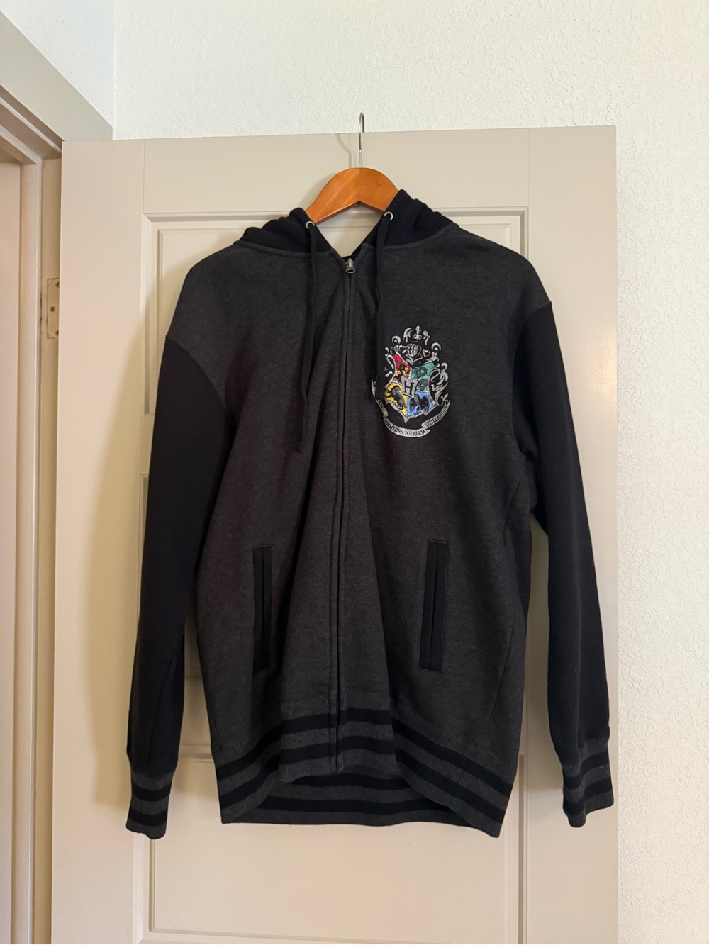 Harry Potter Dark Gray & Black Zip Hoodie with Crest Universal Studios